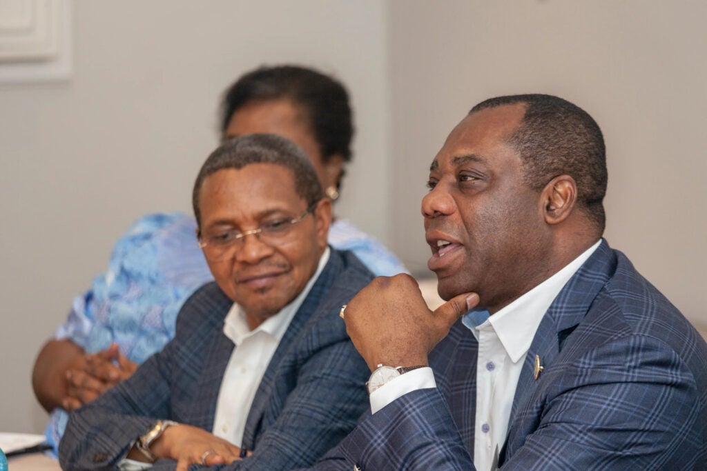 The Hon. Matthew Prempeh, Minister of Energy and former Minister of Education of Ghana, in the right of the picture participates in working group during the 2018 Roundtable taking place in Johannesburg. H.E. Jakaya Kikwete, former President of Tanzania, in the left of the picture listens to Minister Prempeh’s remarks.